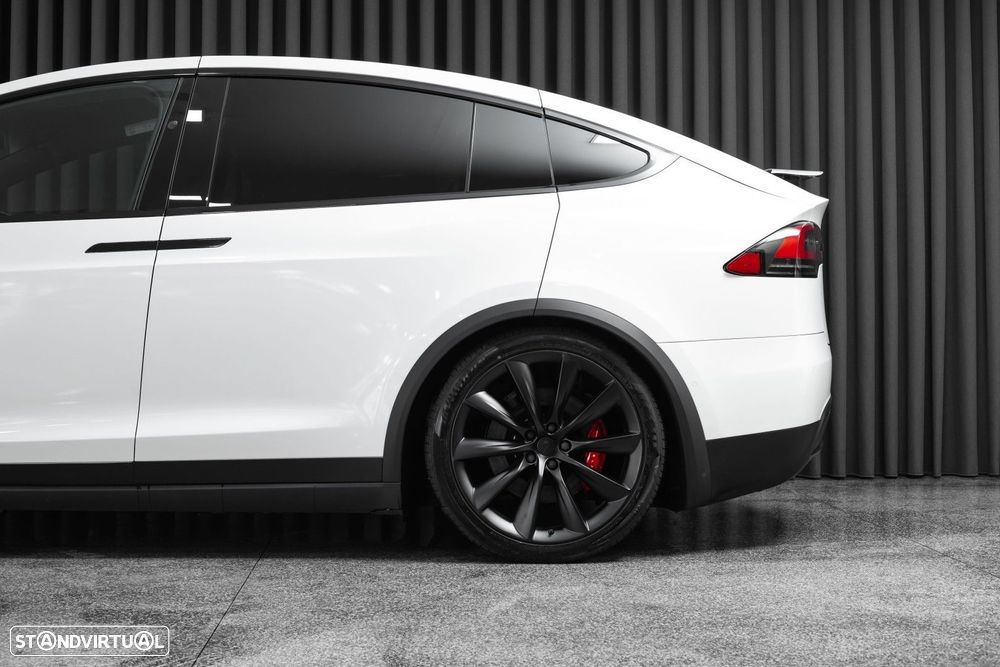 Tesla Model X Ludicrous Performance - 9
