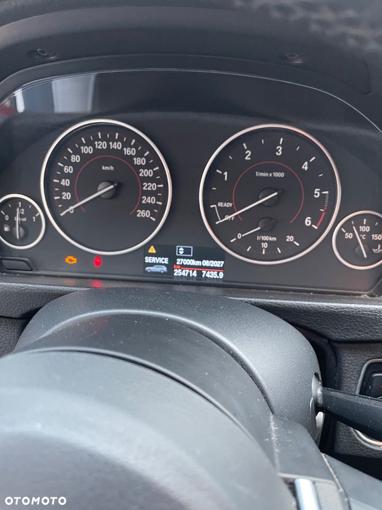 BMW Seria 3 316d Edition M Sport Shadow - 11