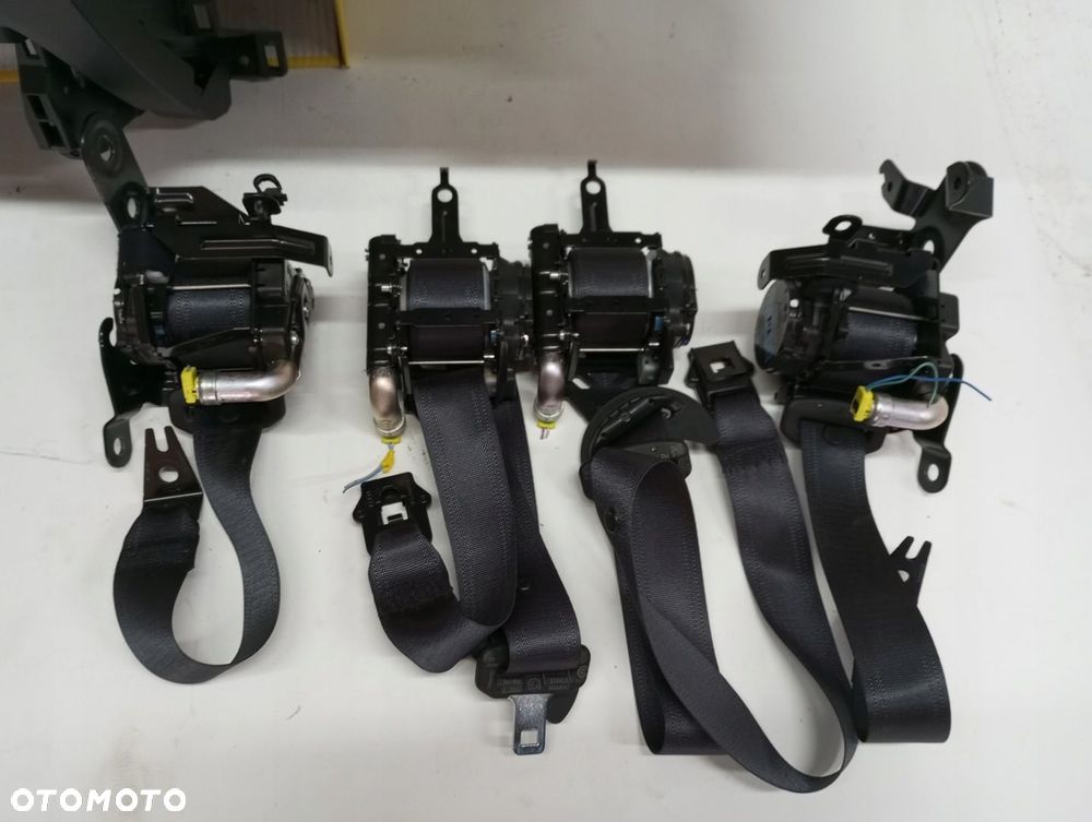 Konsola pulpit deska Mazda 3 III 23R - 12