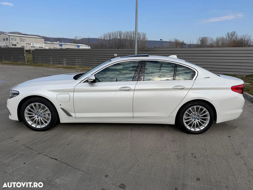 BMW Seria 5 530e iPerformance Aut. Luxury Line - 2