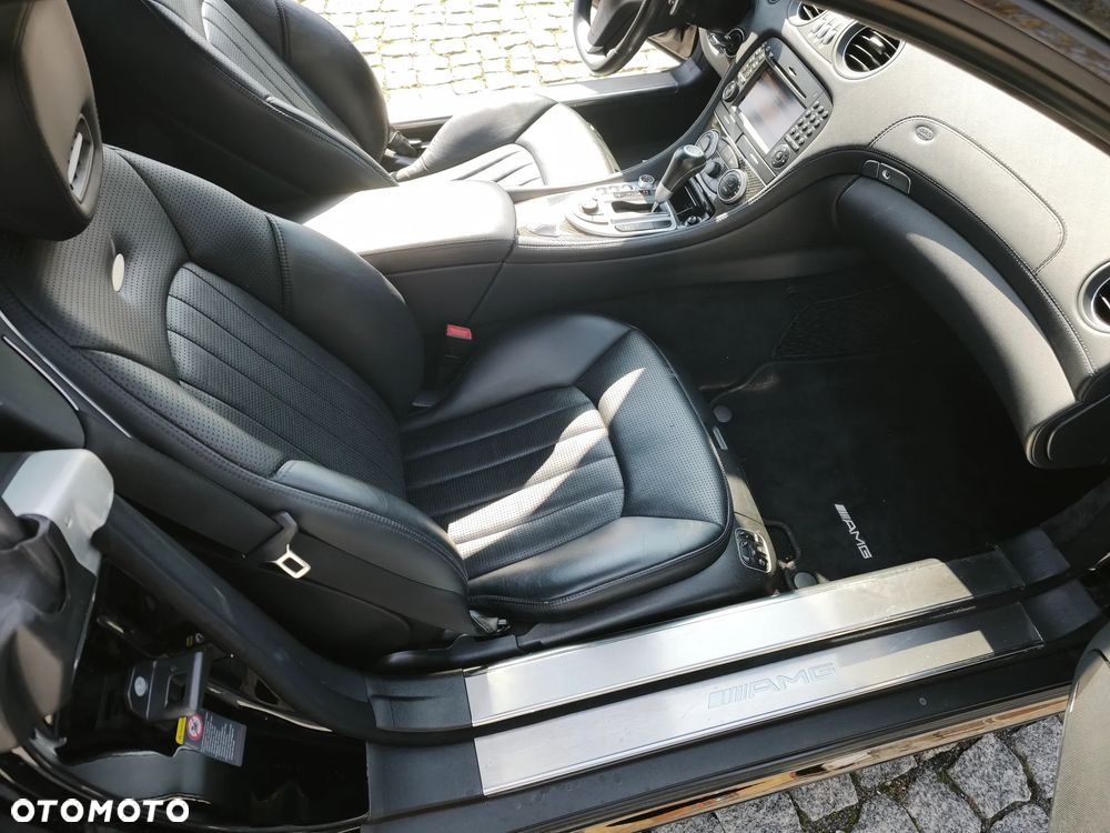 Mercedes-Benz SL 63 AMG SPEEDSHIFT MCT - 26
