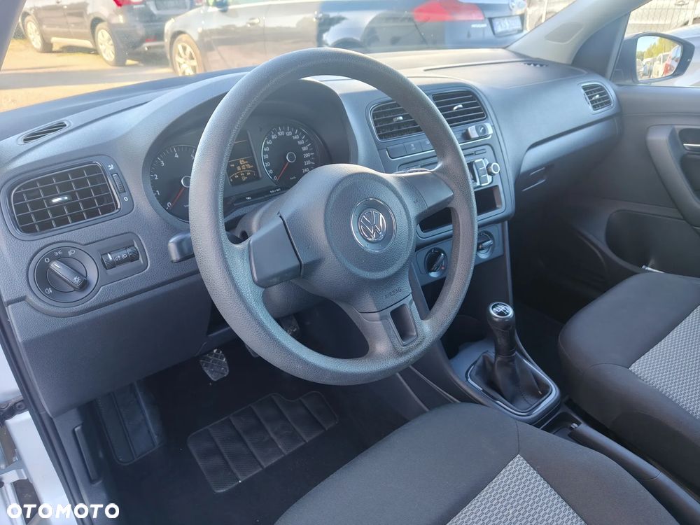 Volkswagen Polo - 15