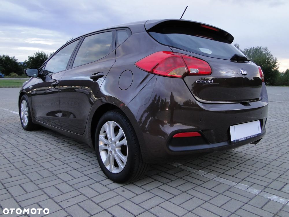 Kia Ceed 1.4 CVVT Vision - 30