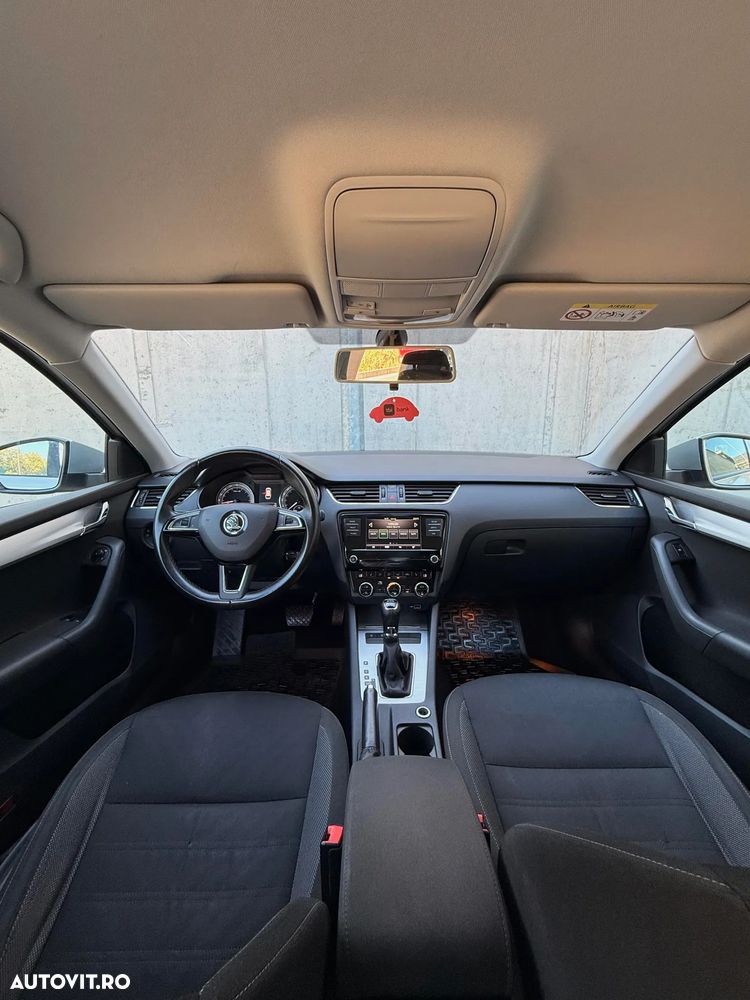 Skoda Octavia 1.6 TDI DSG Ambition - 20