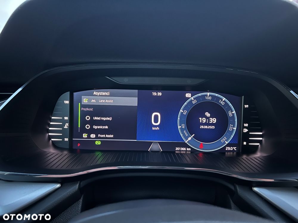 Skoda Octavia 2.0 TDI Style DSG - 32