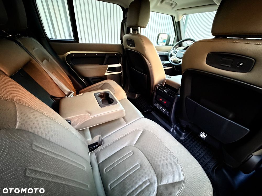 Land Rover Defender 110 D200 SE - 8