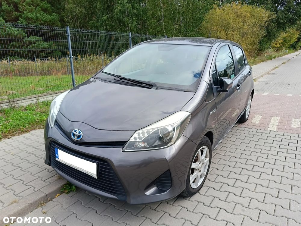 Toyota Yaris Hybrid 100 Premium - 1