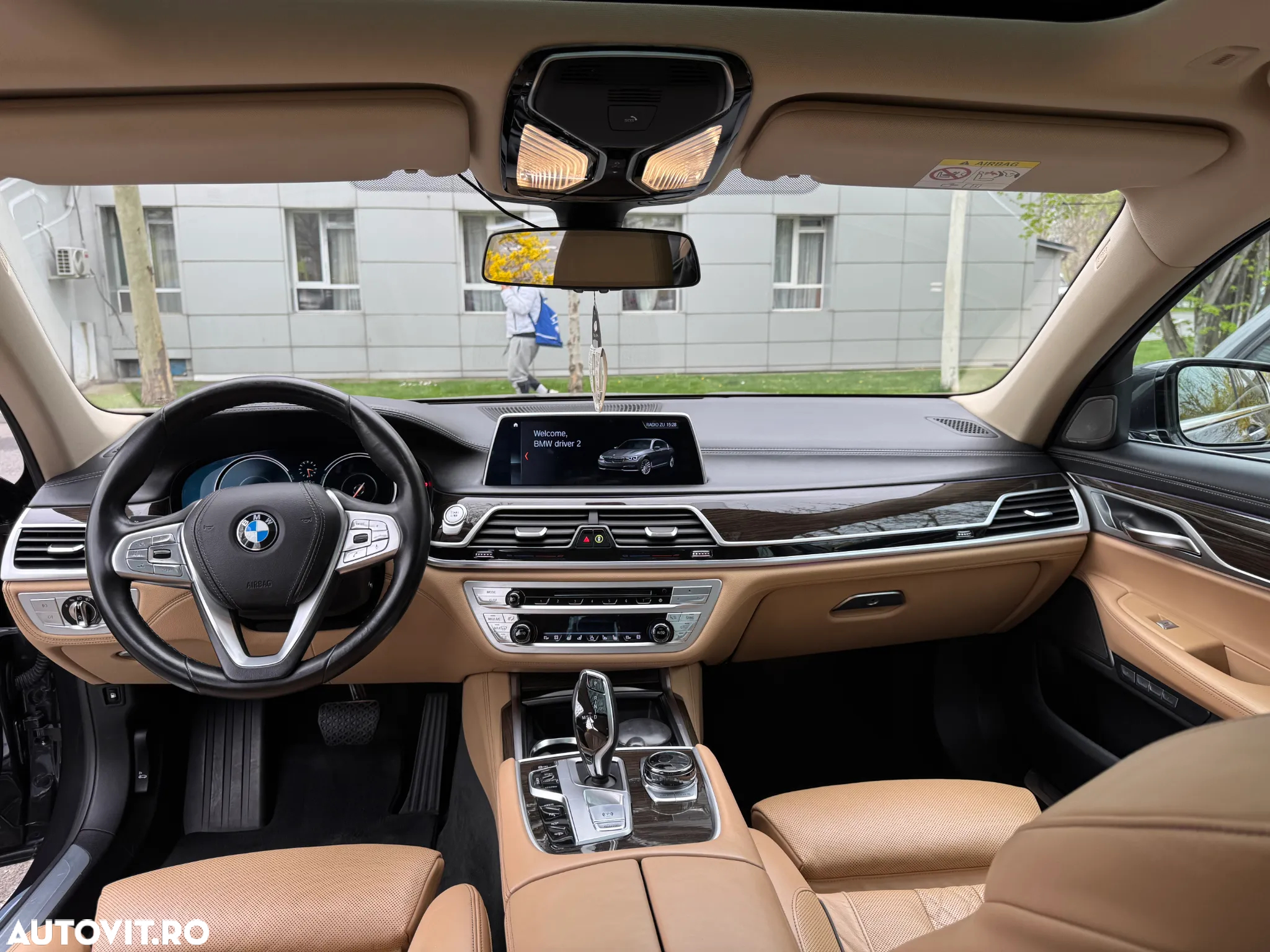 BMW Seria 7 740e iPerformance - 6