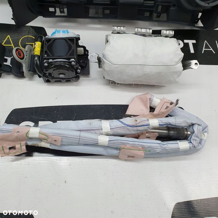 TOYOTA AYGO DESKA ROZDZIELCZA KONSOLA KOKPIT PULPIT PODUSZKI AIRBAG AIR BAG PASY KIT SET - 8