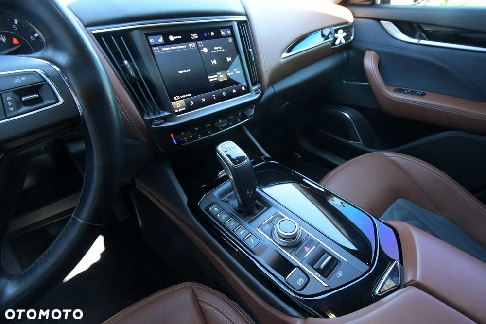 Maserati Levante S Q4 GranLusso - 19