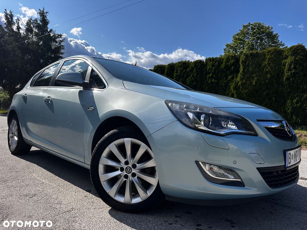 Opel Astra 1.4 Turbo Color Edition - 12