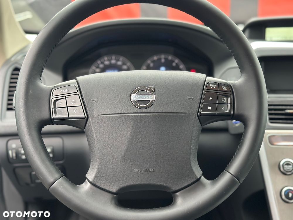 Volvo XC 60 D5 AWD - 12