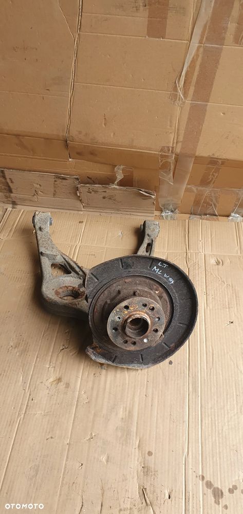 Zwrotnica lewy tył tylna lewa wahacz Mercedes ML W164 3.5 V6 - 1