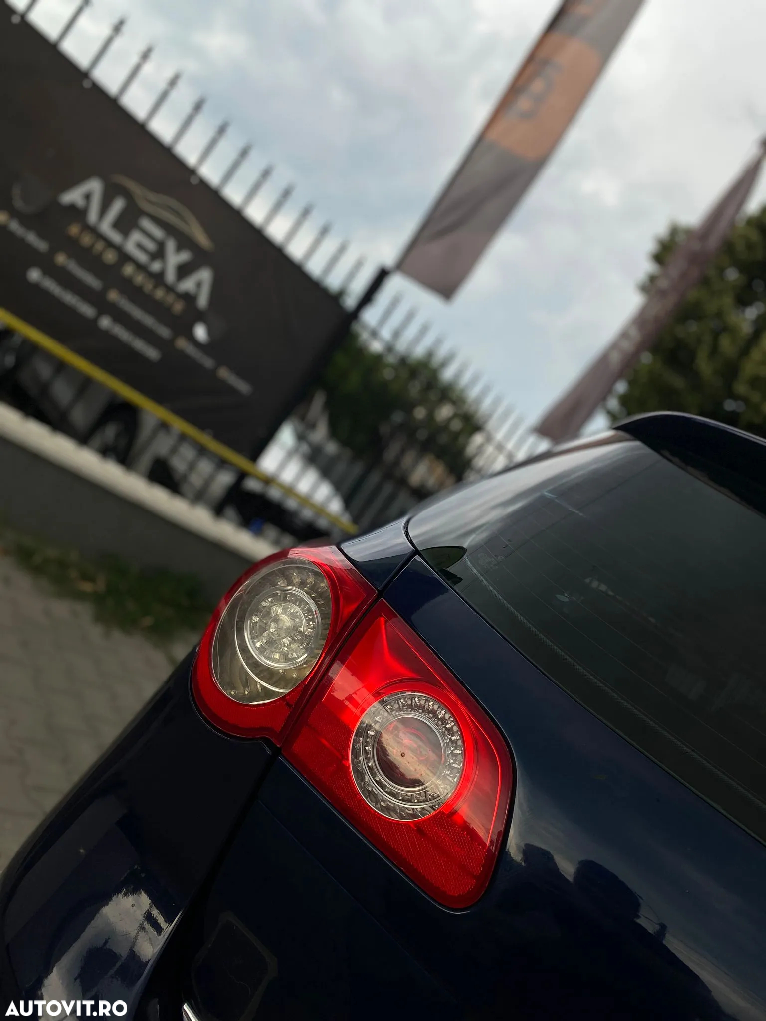 Volkswagen Passat Variant 2.0 TDI Highline DPF DSG - 14