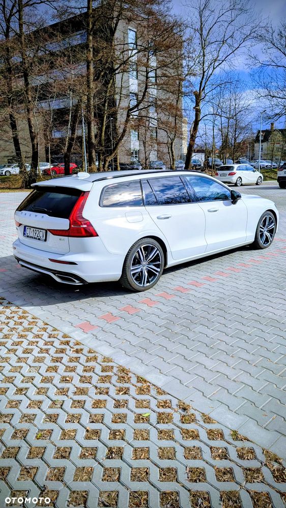 Volvo V60 D4 R-Design - 11