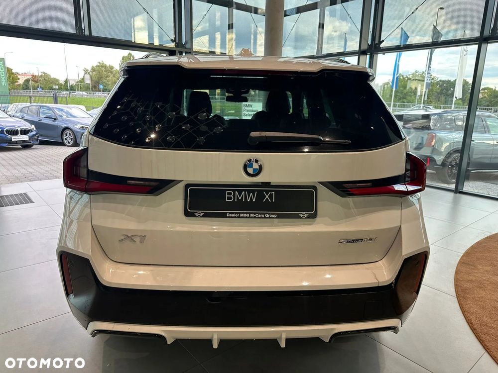 BMW X1 sDrive18i xLine - 6