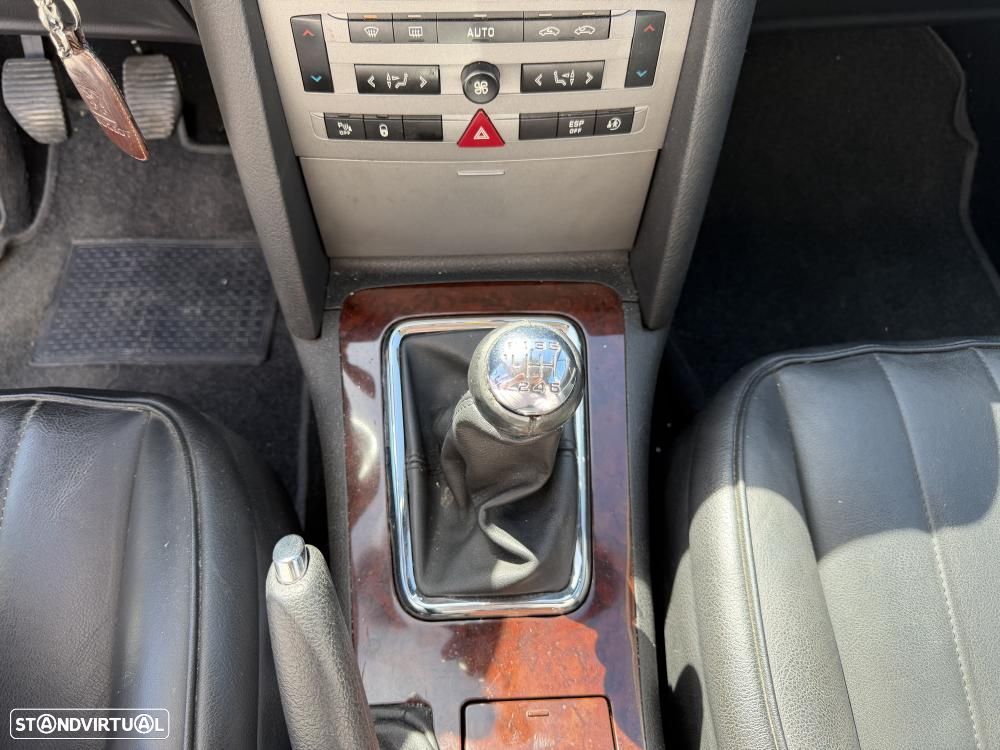 Peugeot 407 2.0 HDi Executive - 17