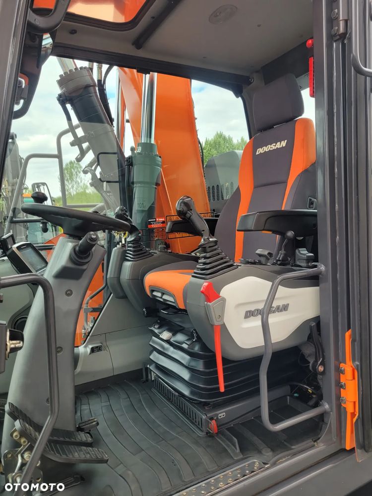 Doosan DX-165W / ROTOTILT ze szczypcami / COMPACT / - 19