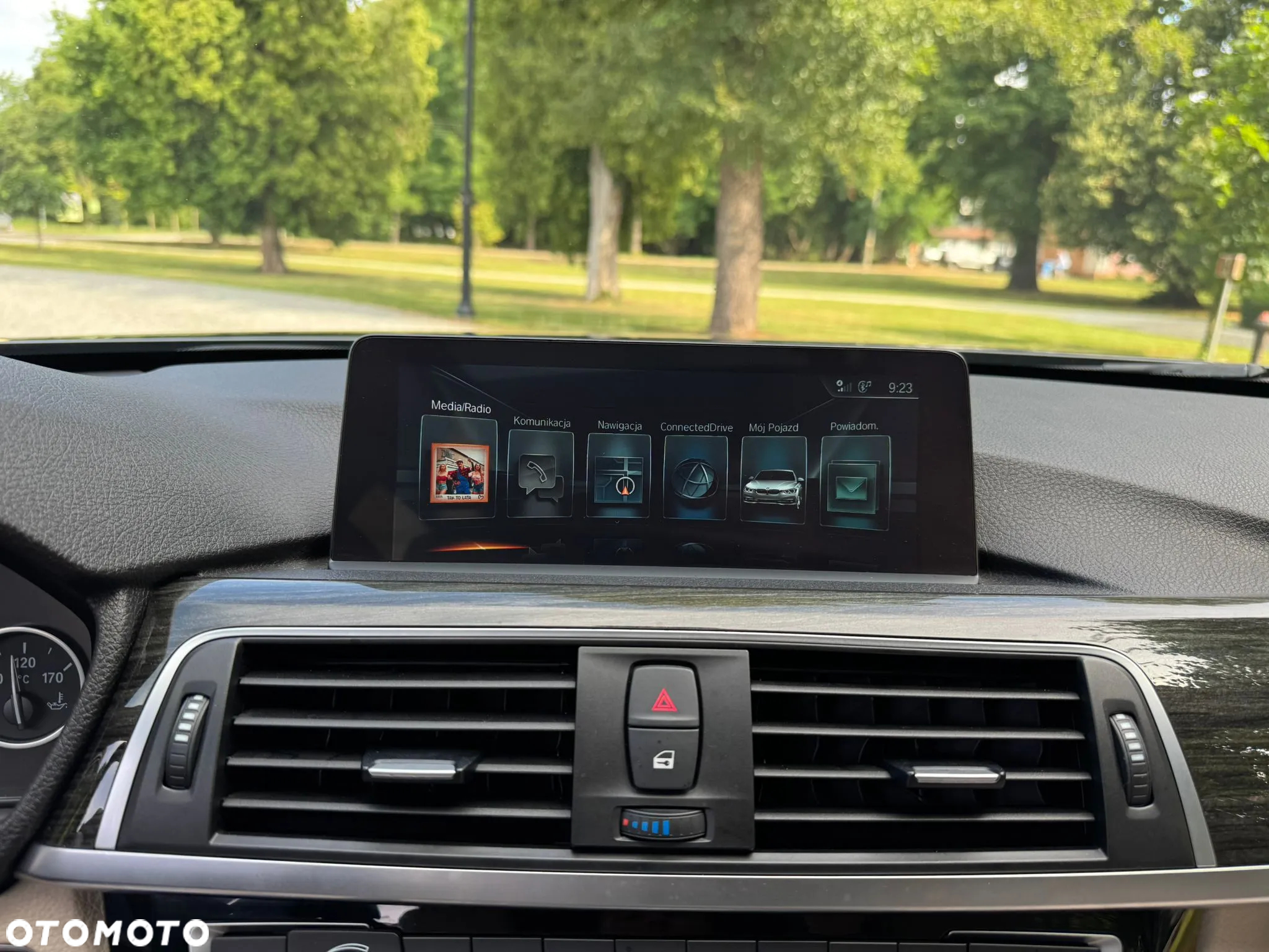BMW Seria 3 330i - 10