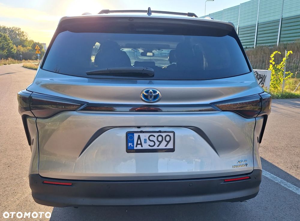 Toyota Sienna - 12