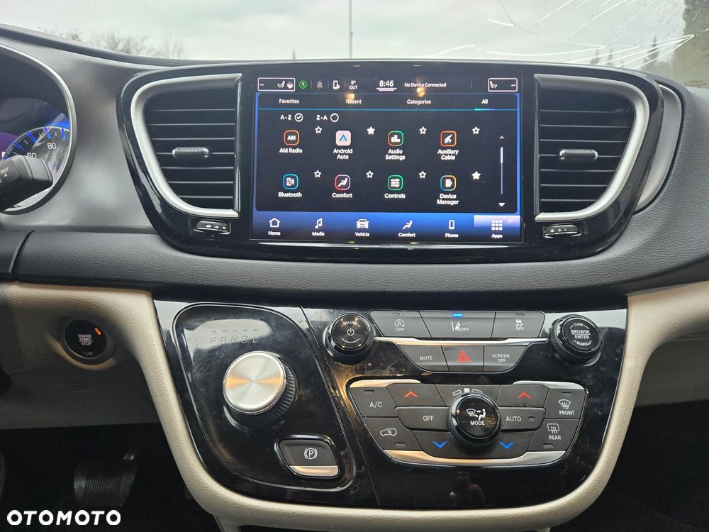 Chrysler Pacifica - 24