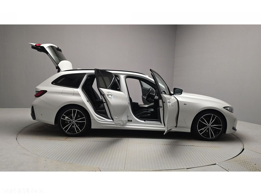 BMW Seria 3 320d xDrive M Sport sport - 13