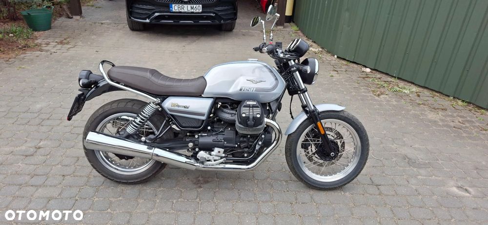Moto Guzzi V7 - 2
