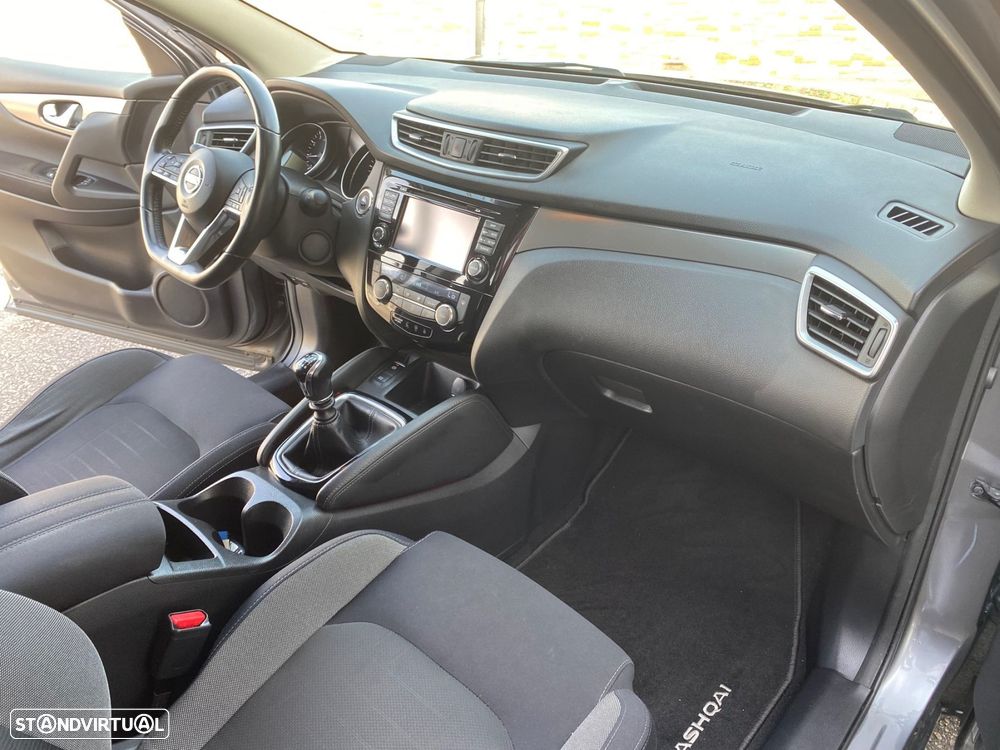 Nissan Qashqai 1.2 DIG-T N-Connecta 18 - 7