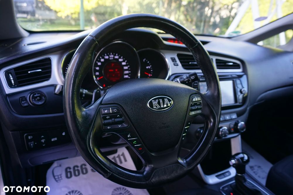 Kia Ceed - 26
