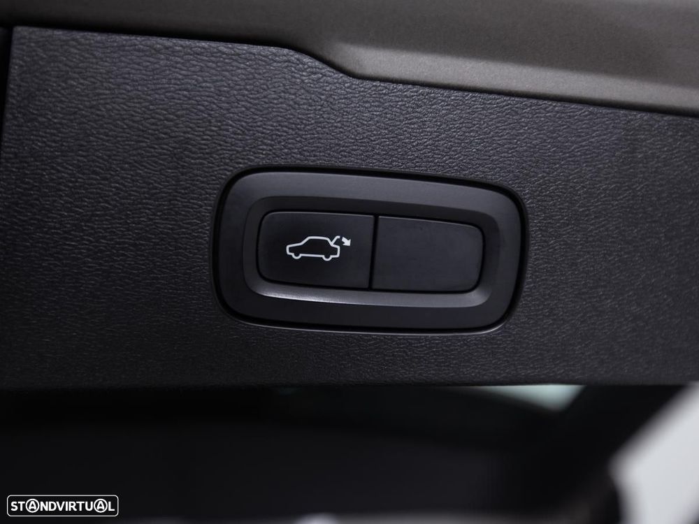 Volvo V60 2.0 T8 AWD TE Momentum Plus - 14