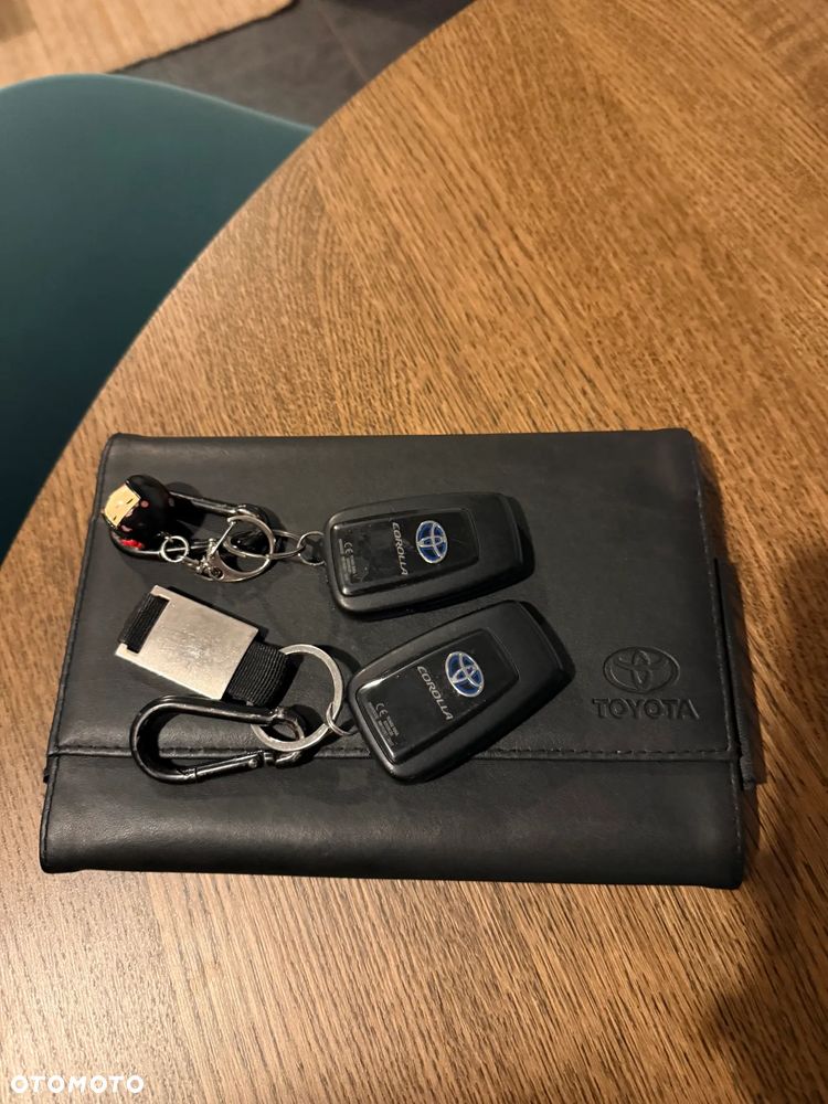 Toyota Corolla 1.8 Comfort - 19