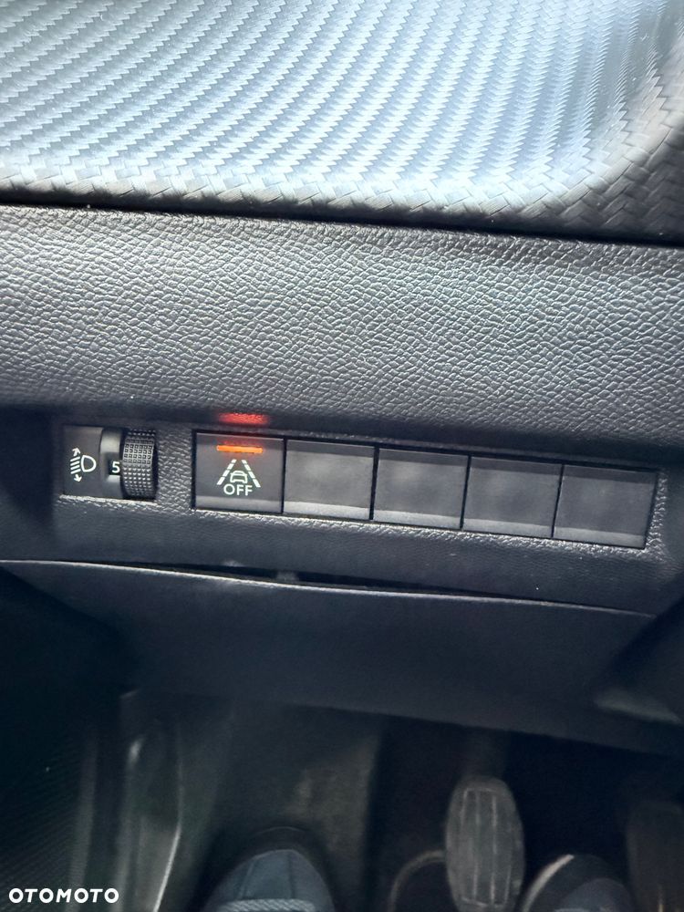 Peugeot 2008 PureTech 100 Style - 21