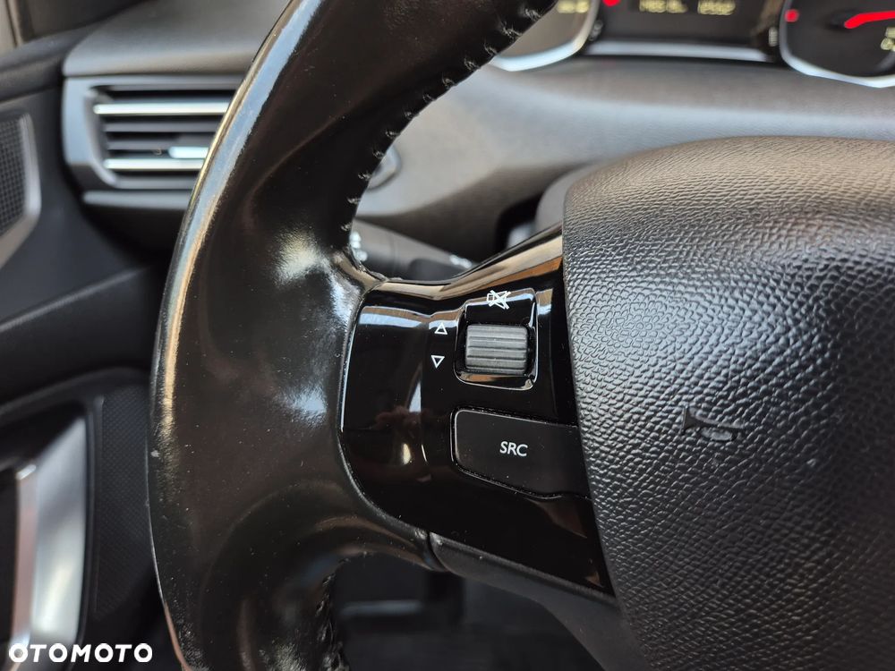 Peugeot 308 1.6 BlueHDi Allure S&S - 10