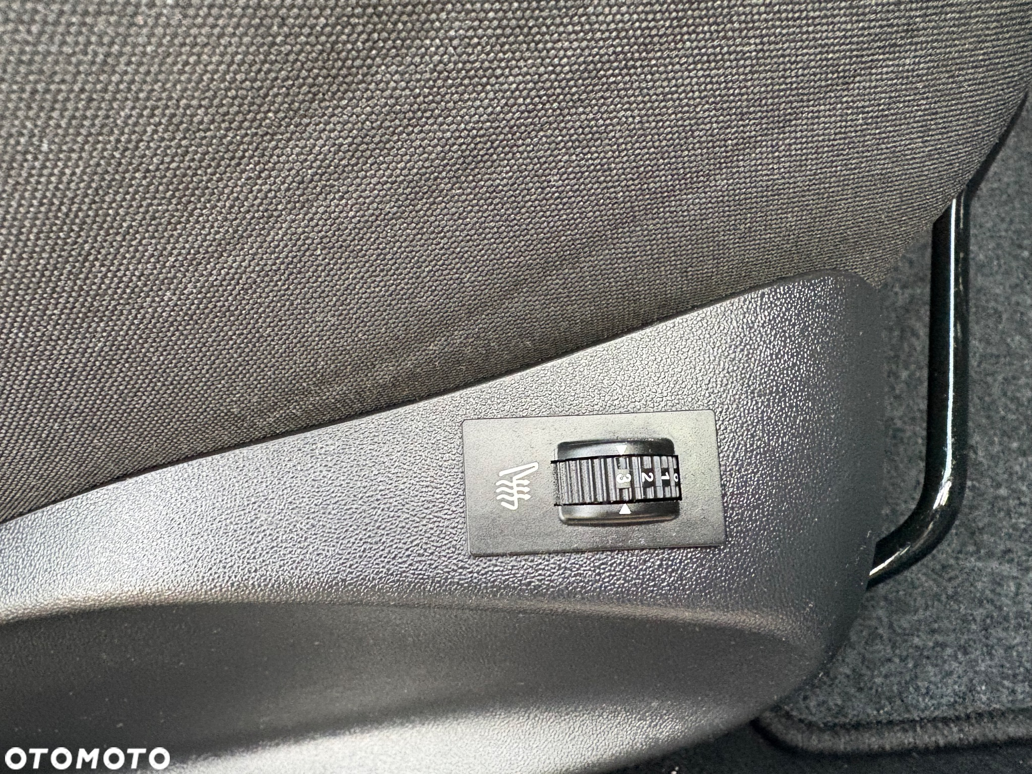 Peugeot 208 PureTech 82 Start & Stop Tech Edition - 28