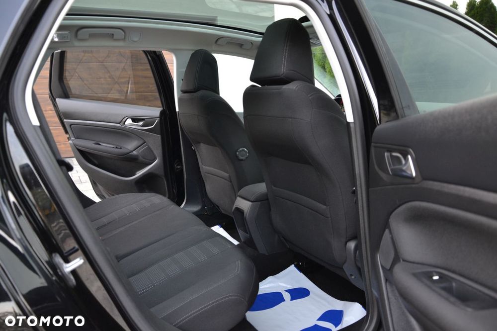 Peugeot 308 2016