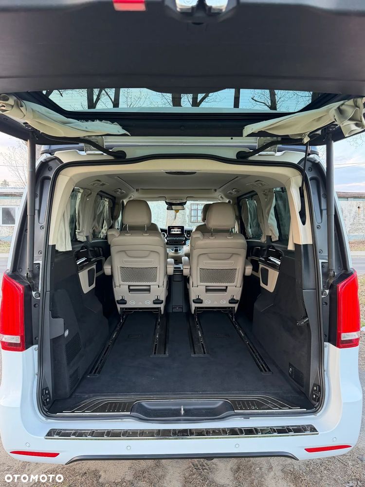 Mercedes-Benz Klasa V - 32