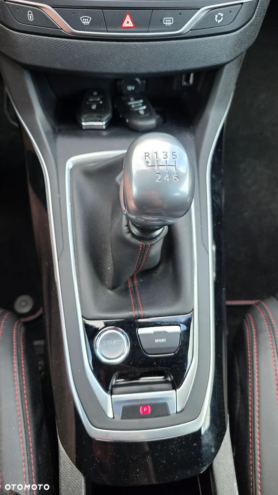 Peugeot 308 1.2 PureTech GPF GT S&S - 33