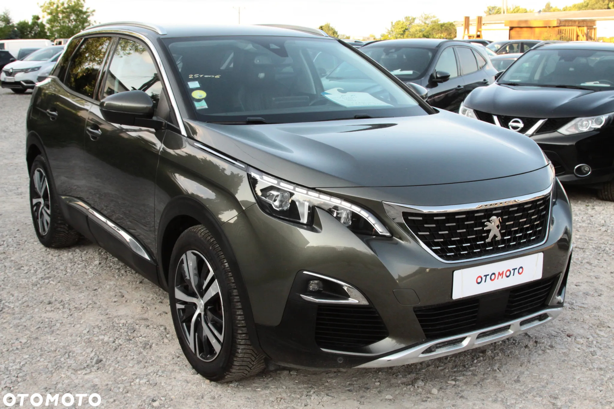 Peugeot 3008 1.6 BlueHDi Allure S&S - 4