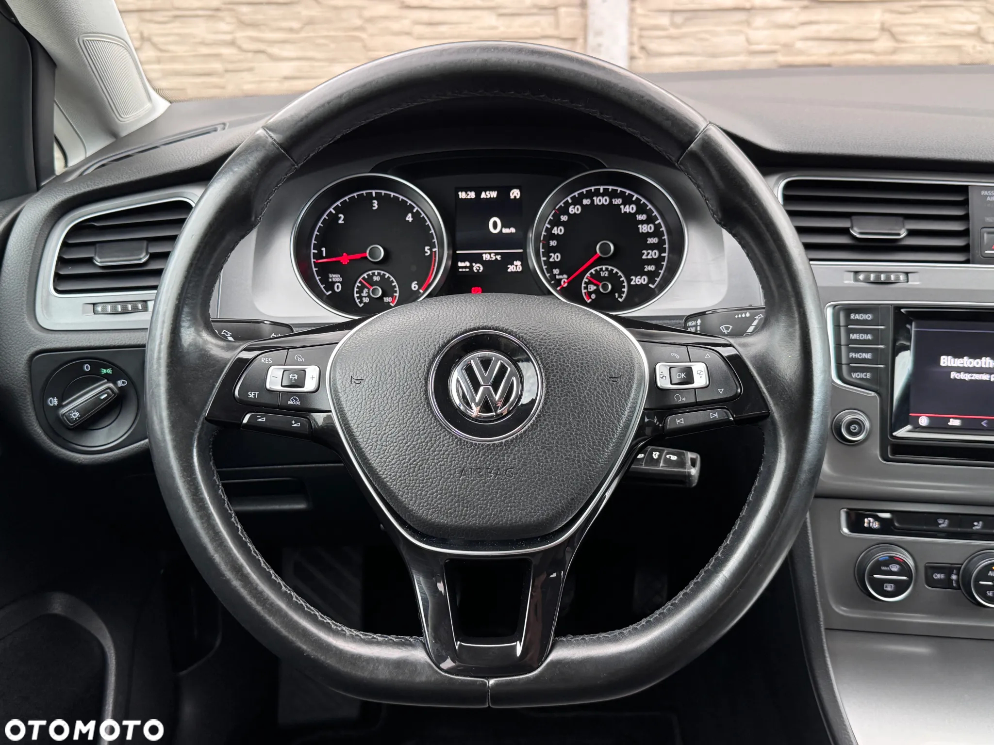 Volkswagen Golf VII 1.6 TDI BMT Highline - 22