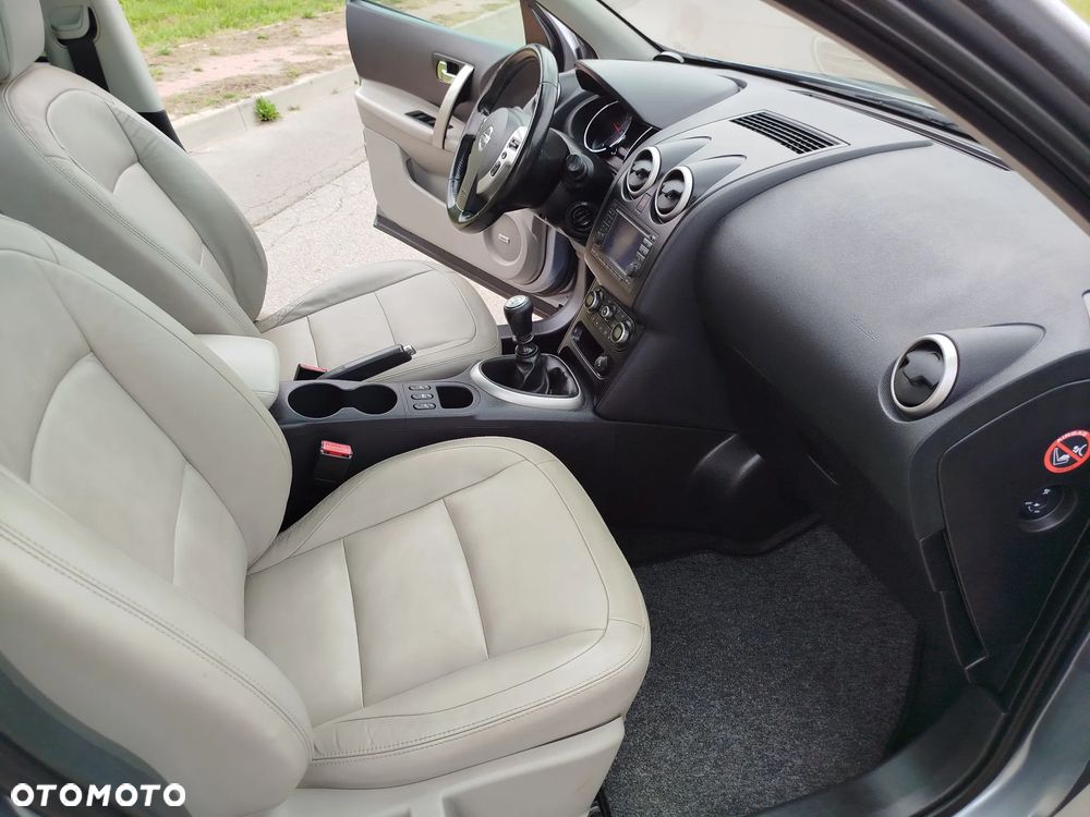 Nissan Qashqai 1.5 dCi DPF 360 - 10