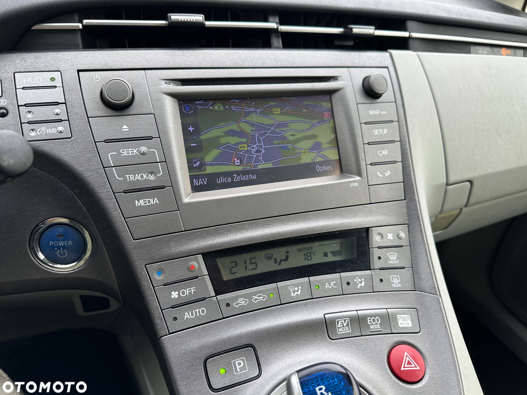 Toyota Prius - 10