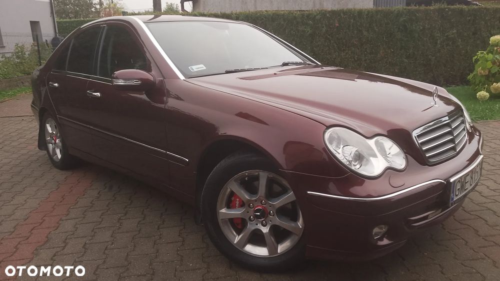Mercedes-Benz C-Class 2007 photo 2