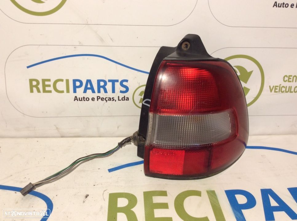 Farolins trás Suzuki Baleno - 3