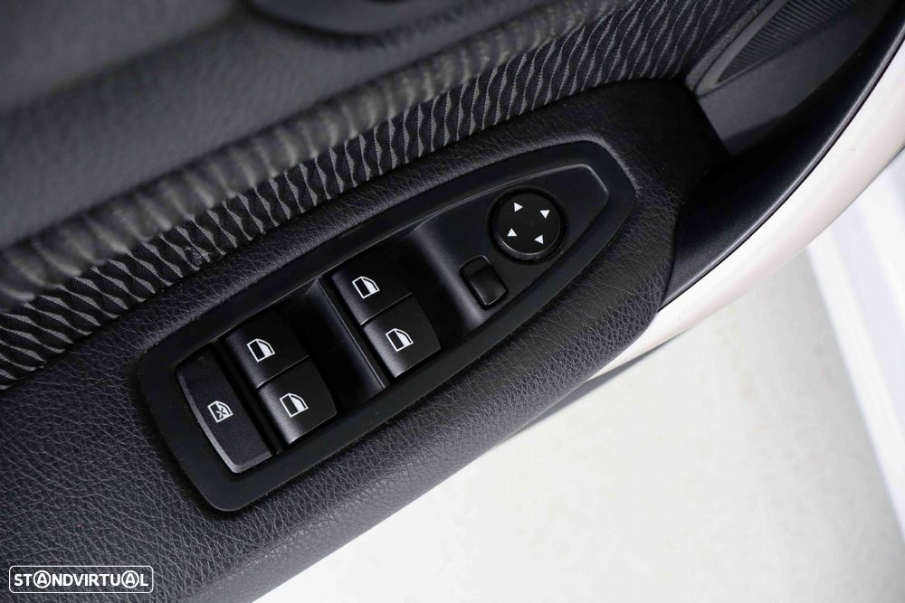 BMW 116 i Advantage - 11