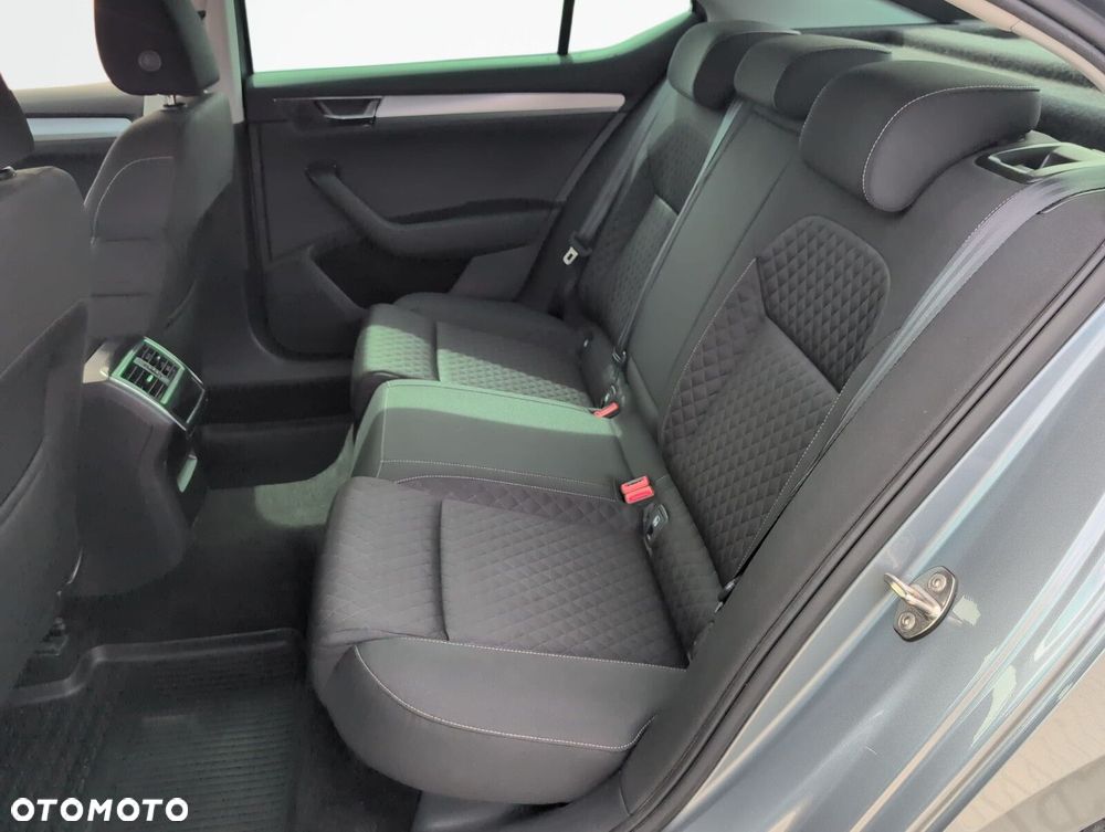 Skoda Superb 2.0 TSI Ambition DSG - 12