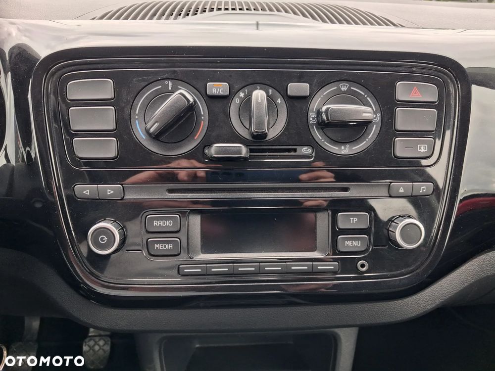 Volkswagen up! 1.0 move Perfectline - 19
