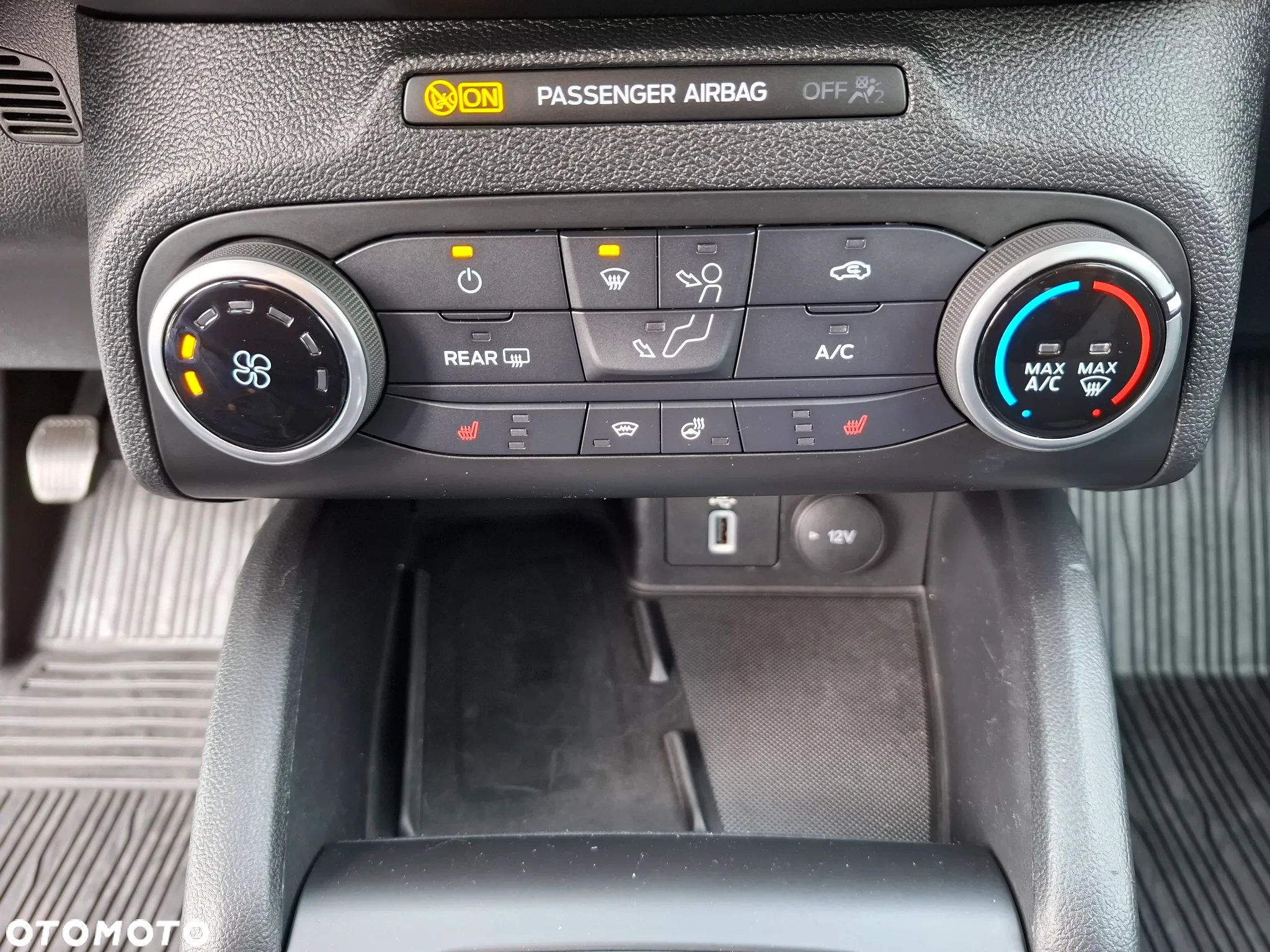 Ford Focus 1.5 EcoBlue Connected - 18