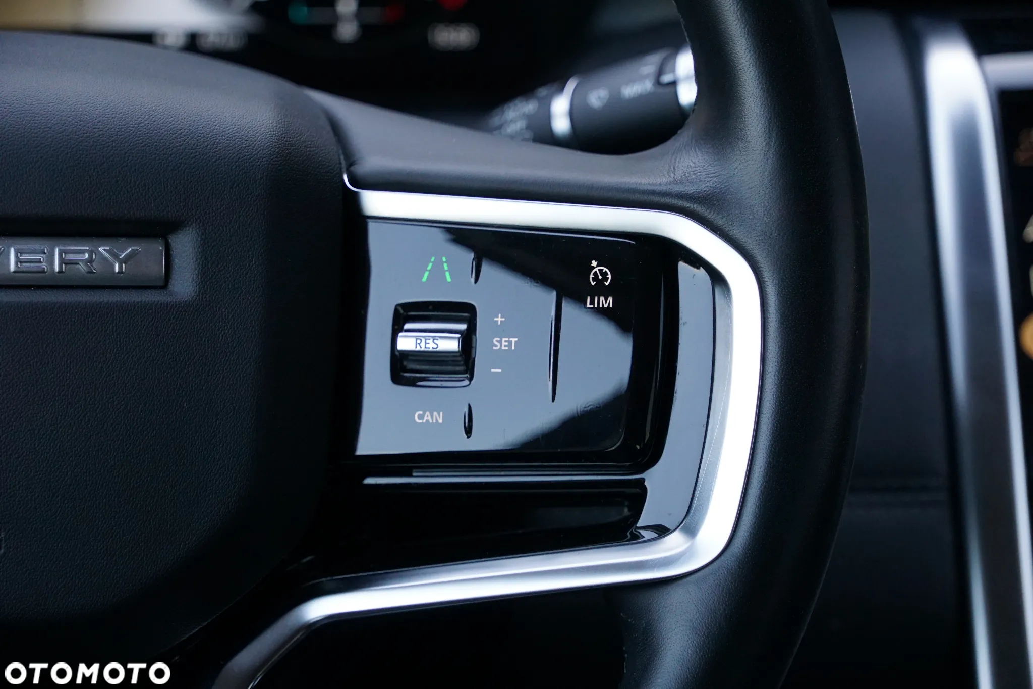 Land Rover Discovery Sport - 39