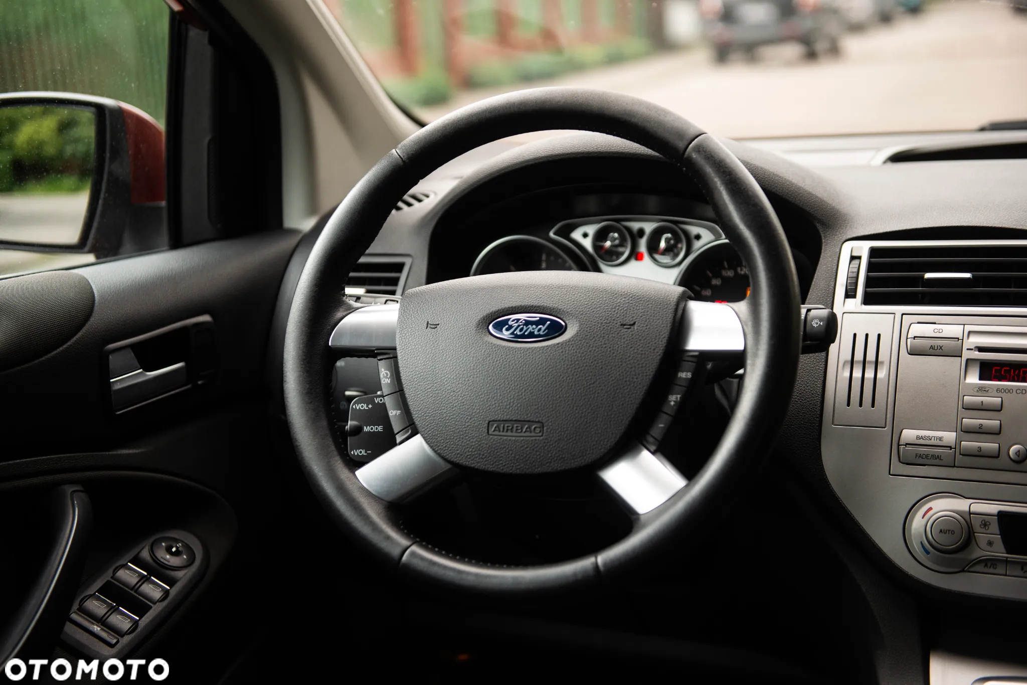 Ford Kuga 2.0 TDCi 4x4 Titanium - 31