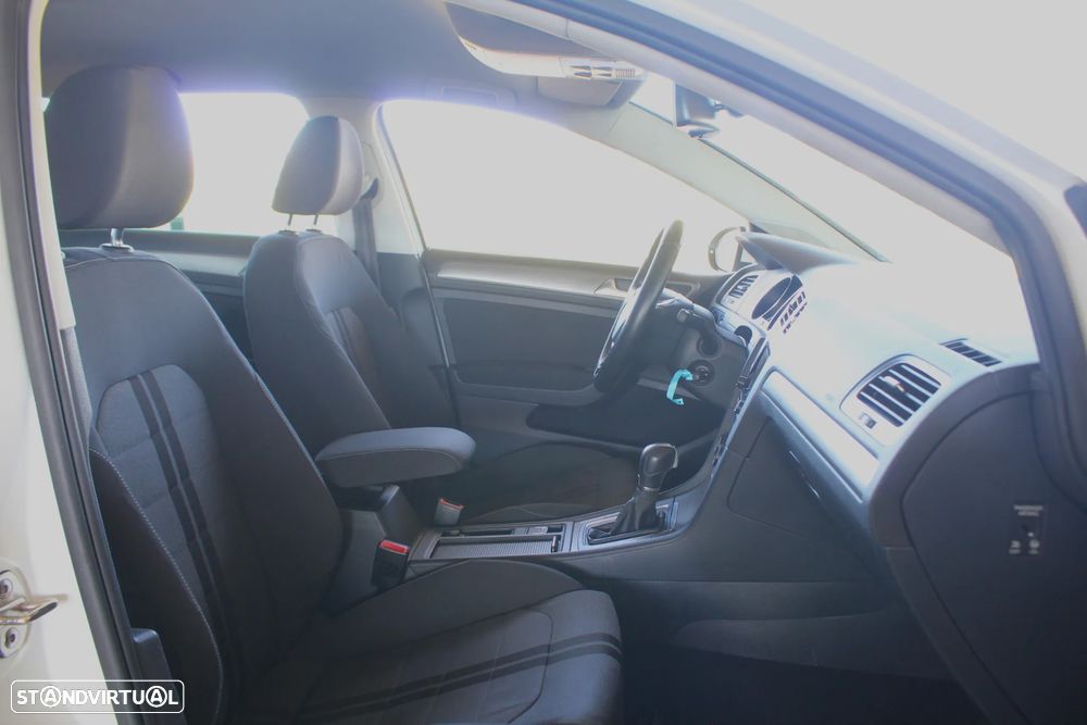 VW Golf Variant 1.6 TDi Sportline DSG - 40